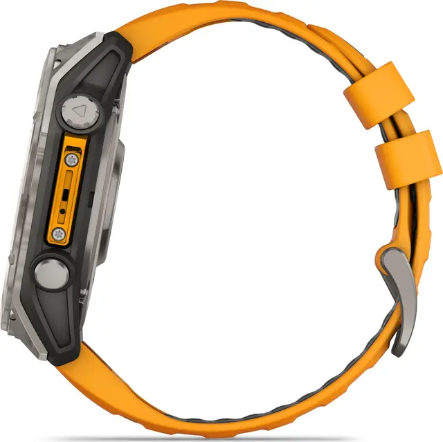 Garmin fenix 8 51 mm AMOLED Sapphire Titan med oransje/grafitt silikonrem 