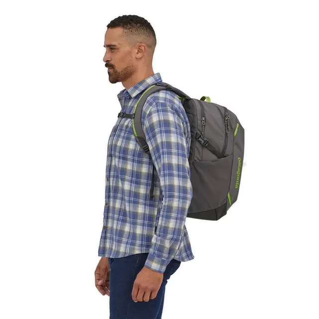 Patagonia Refugio Day Pack 26L Grey Romslig Fair Trade dagstursekk 