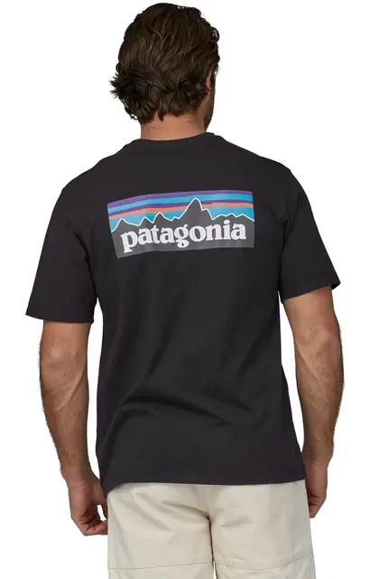 Patagonia M P-6 Logo Responsibili-Tee S Black T-skjorte med patagonia logo 